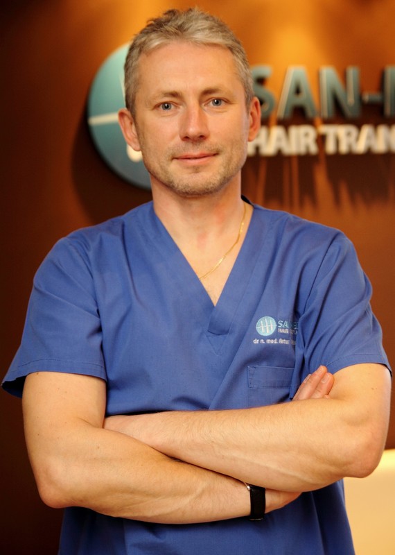 Dr Artur Sandelewski