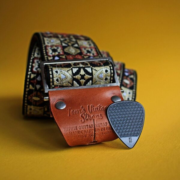 Pasek męski – jak nosić go niebanalnie?