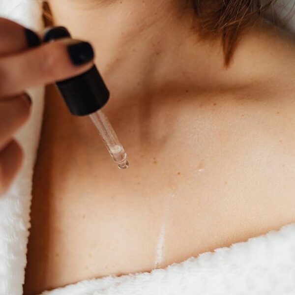 Jak zachować młody wygląd bez drogich kosmetyków?